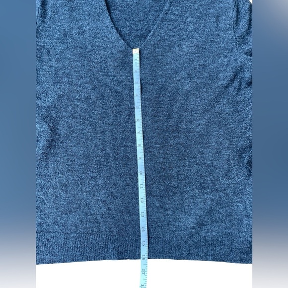Banana Republic V Neck Sweater Women XS Gray Charcoal Classic Minimalist - Picture 6 of 10